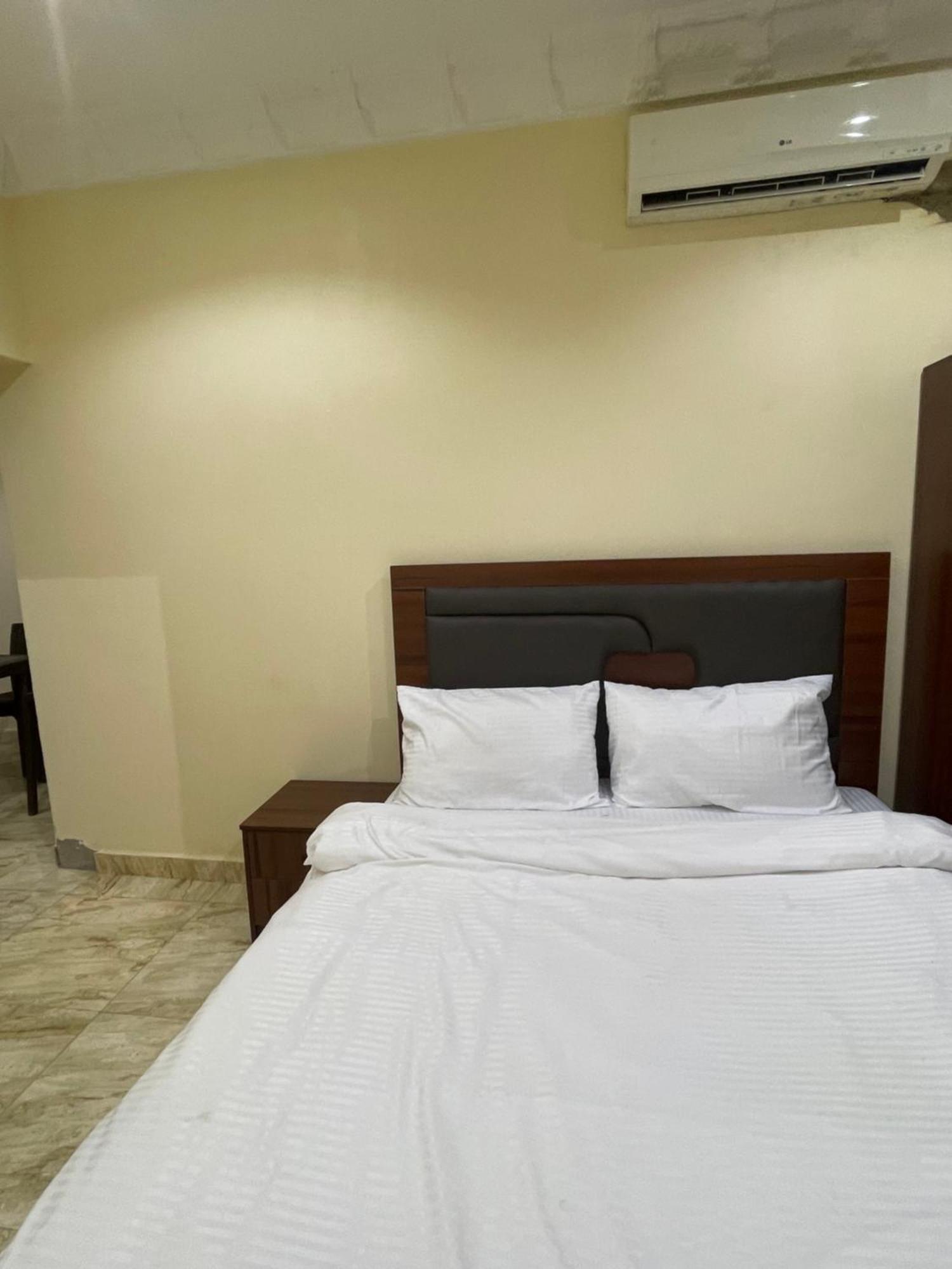 Hotel Pilgrim Place Rubuchi Esterno foto